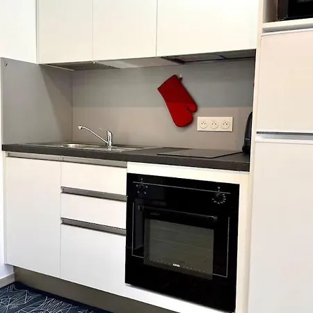 Maisongiusy Di Sheila- Proche Centre - Clim - Wifi شقة *